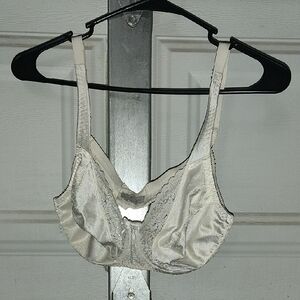 Playtex White Satin Lace Bra